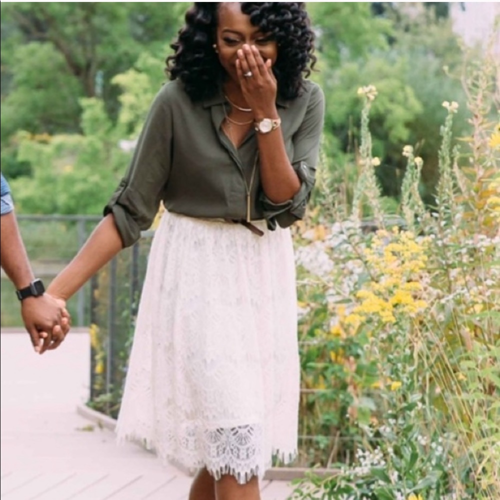 Forever 21 cream lace skirt